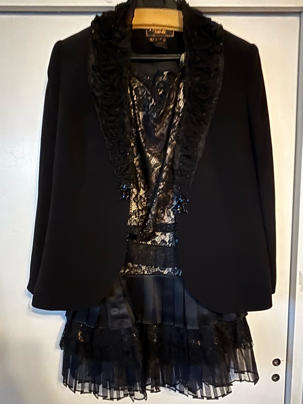 Elegant Terani Couture 3 Piece Black Lace Tiered Jacket Skirt Top Women’s 12/14